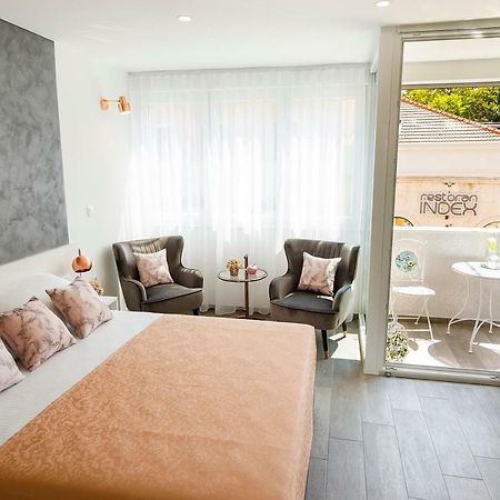 Rose Gold Rooms & Studio With Balcony Split Dış mekan fotoğraf