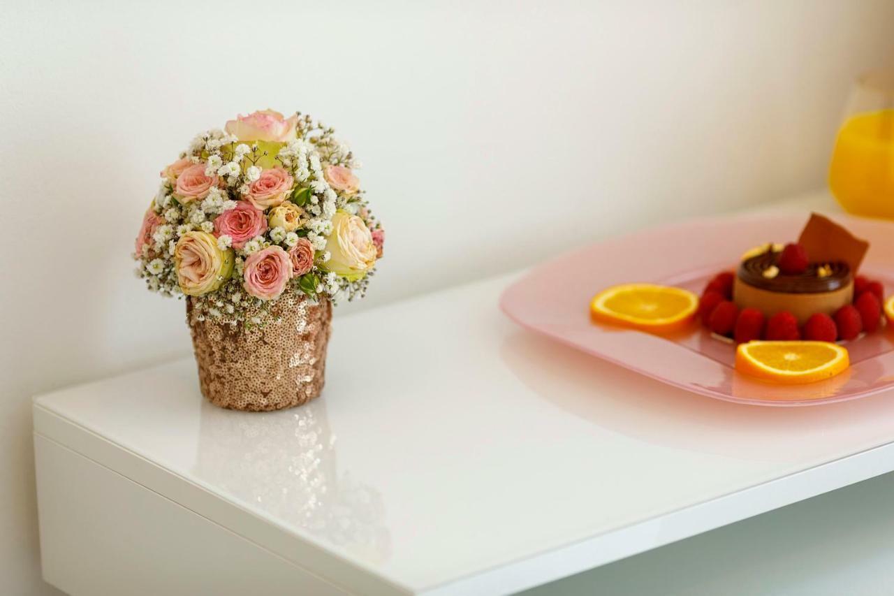Rose Gold Rooms & Studio With Balcony Split Dış mekan fotoğraf