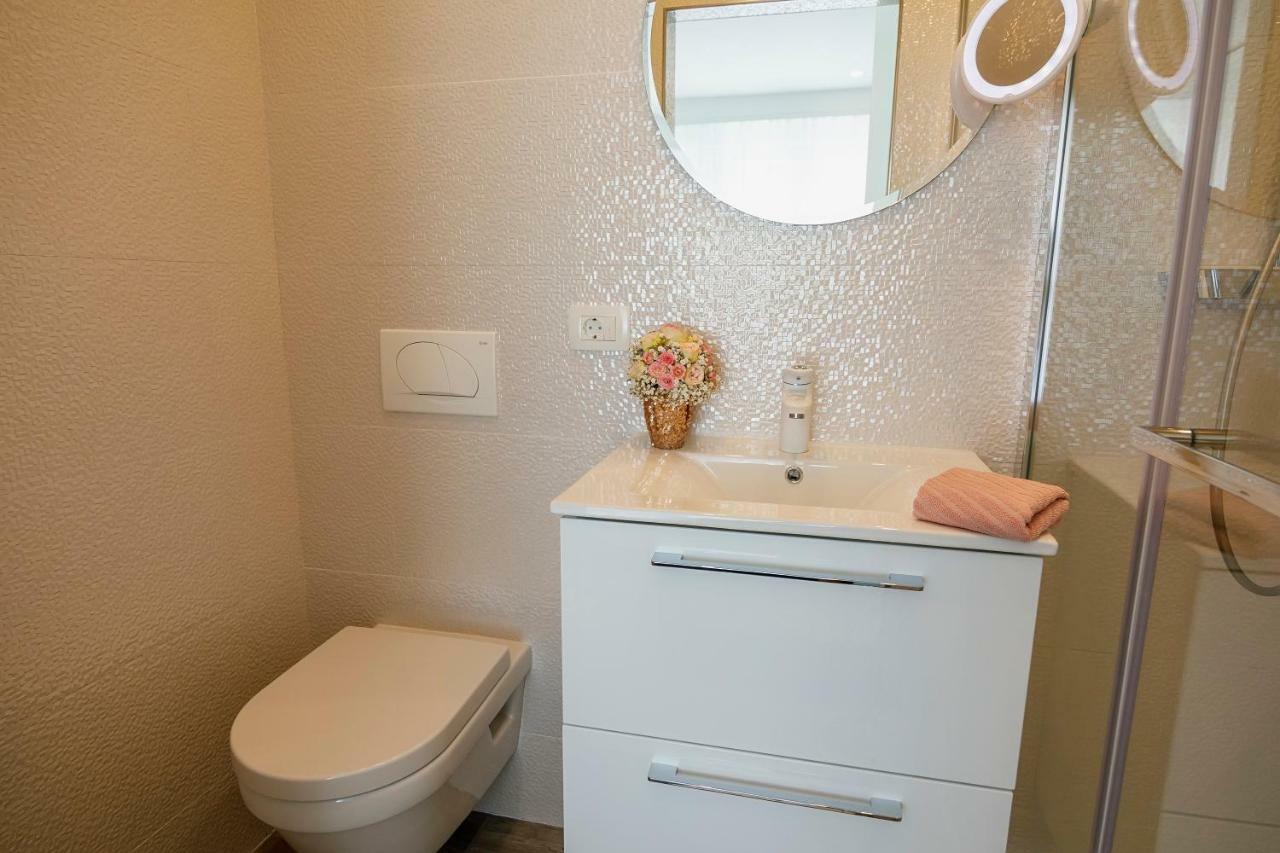 Rose Gold Rooms & Studio With Balcony Split Dış mekan fotoğraf
