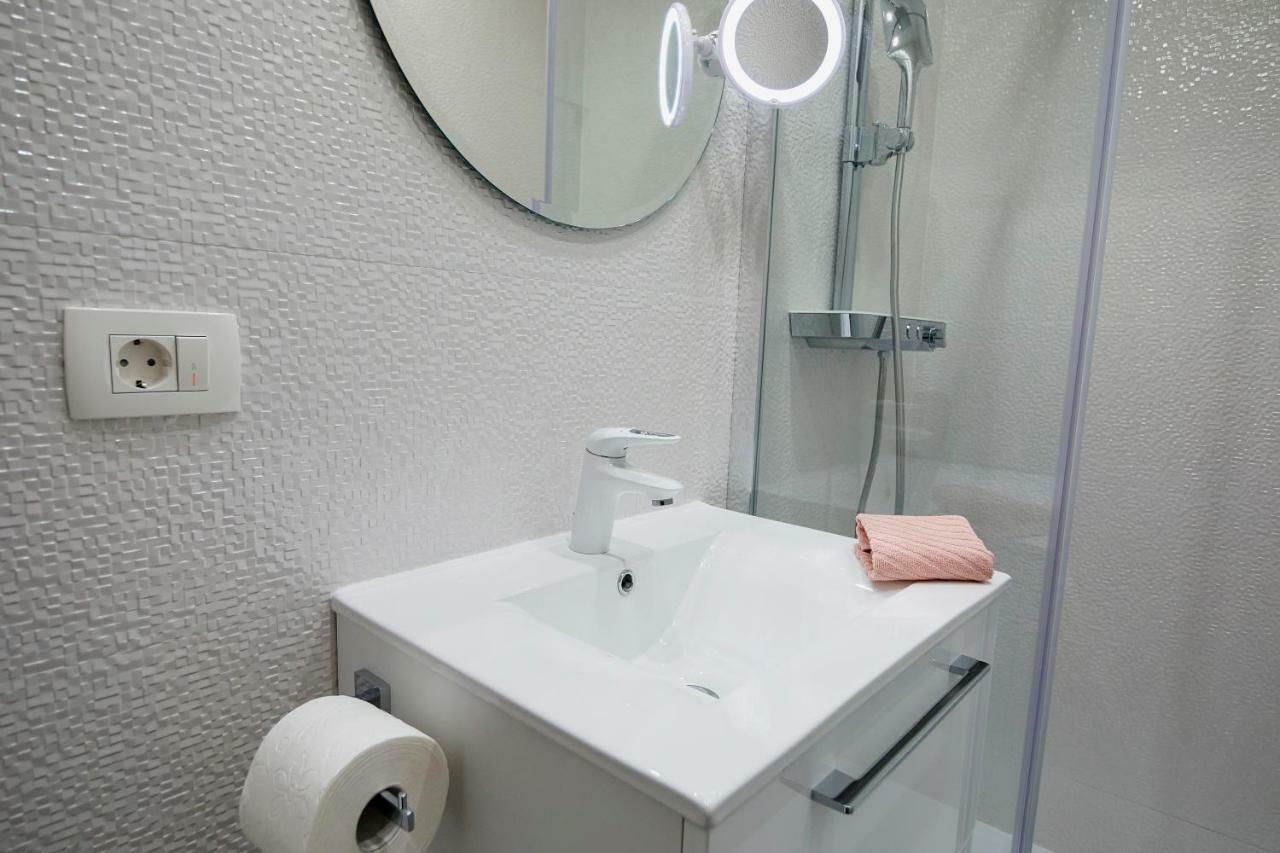 Rose Gold Rooms & Studio With Balcony Split Dış mekan fotoğraf