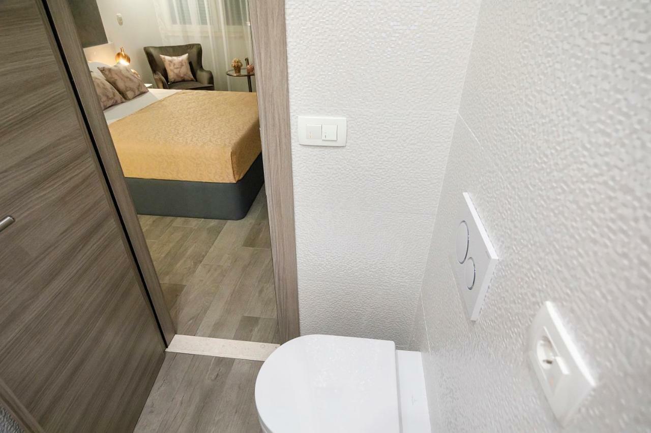 Rose Gold Rooms & Studio With Balcony Split Dış mekan fotoğraf