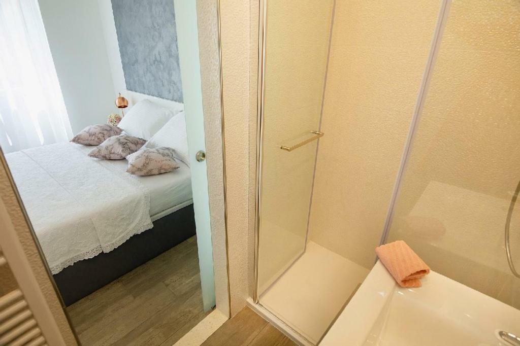 Rose Gold Rooms & Studio With Balcony Split Dış mekan fotoğraf